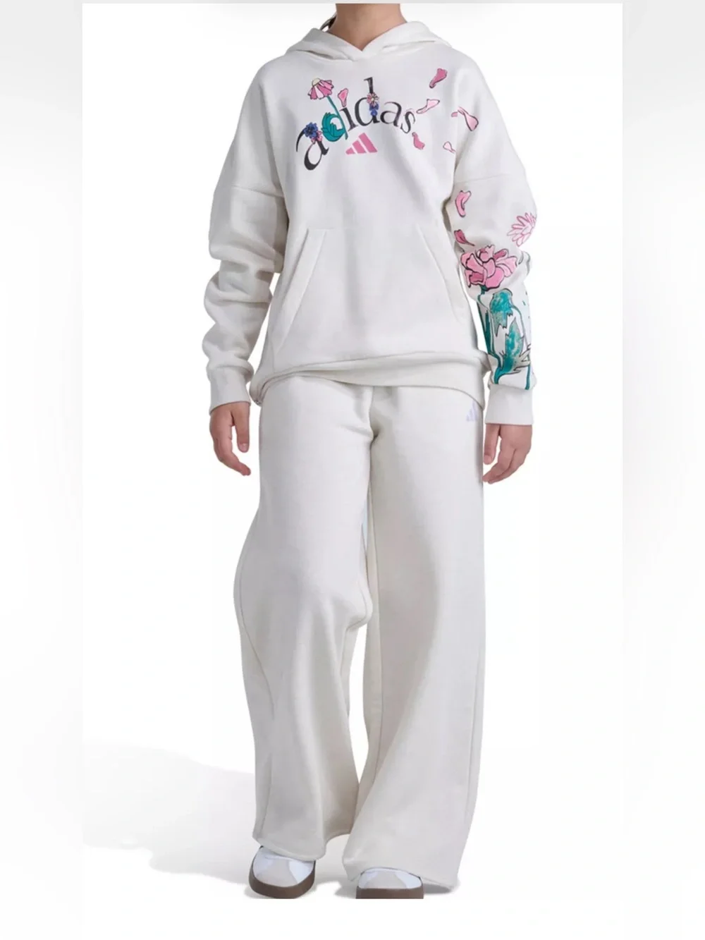 White Floral Graphic sport suit - Multicolor Blossoms